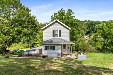 33 Hubbard Rd, Smith, PA 15021
