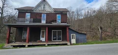 130 Water St, Hooversville, PA 15936