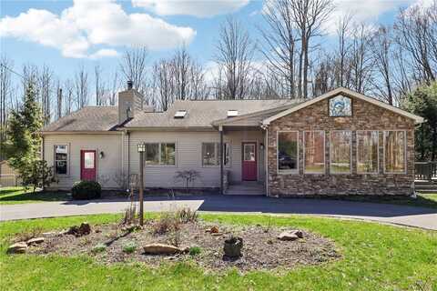 707 Golden Ridge Dr, Somerset, PA 15501