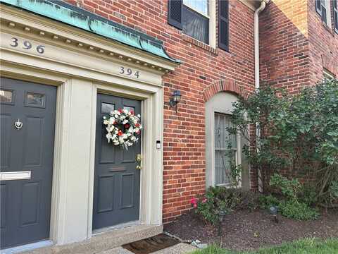 394 Newburn Dr, Pittsburgh, PA 15216