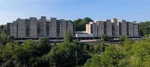2120 Greentree Rd, Pittsburgh, PA 15220