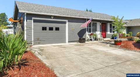 427 E Clackamas Cir, Woodburn, OR 97071