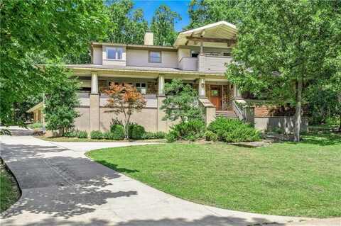 137 Kestrel DR, Fayetteville, AR 72701