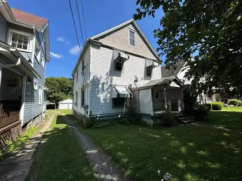 424 Liberty St, Franklin, PA 16323
