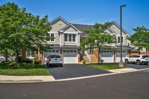 7434 Lincoln Avenue, Skokie, IL 60076