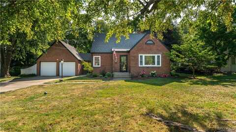 59 S Lincoln Avenue, Orchard Park, NY 14127