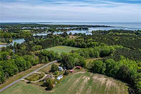654 Kent Point Road, Kilmarnock, VA 22482