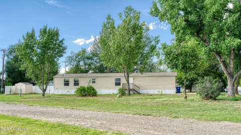 112 S Cheyenne Ave S, Moorcroft, WY 82721