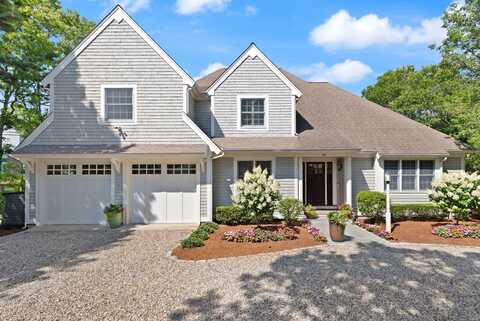 54 Greensward Circle, Mashpee, MA 02649
