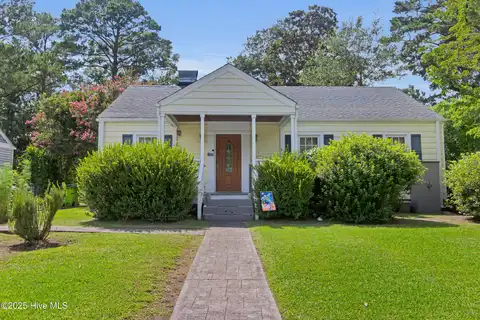 811 Chattawka Lane, New Bern, NC 28560