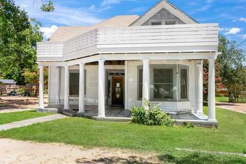 623 Washington St, Fredericksburg, TX 78624
