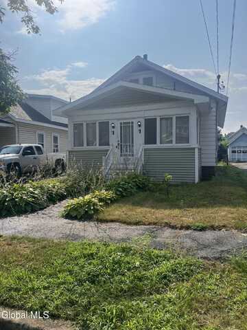 871 Hazelwood Avenue, Schenectady, NY 12306