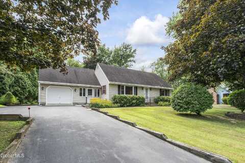 25 McCombe Drive, Bethlehem, NY 12054