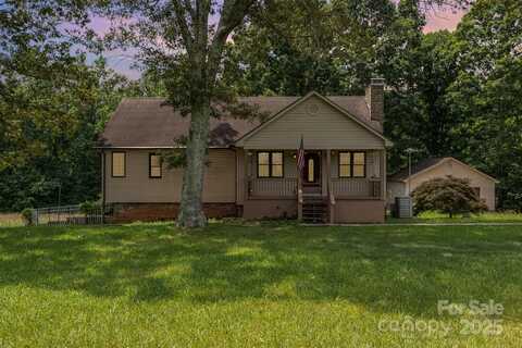 544 Hicks Creek Road, Troutman, NC 28166