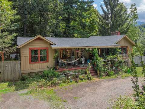 337 Hamer Avenue, Waynesville, NC 28786
