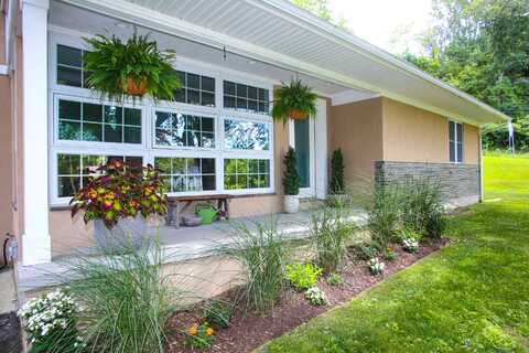 2 Chatfield Road, New Milford, CT 06776
