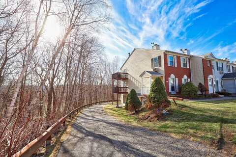 144 Spyglass Court, Torrington, CT 06790