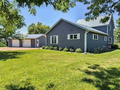 102351 HUCKLEBERRY ROAD, Colby, WI 54421