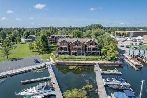 740 Quarterdeck Ln, Sturgeon Bay, WI 54235