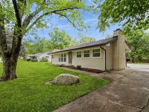 1585 NW 81st Street, Clive, IA 50325