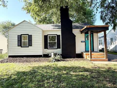 2915 E Walnut Street, Des Moines, IA 50317