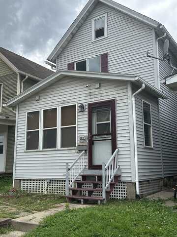 1223 Lincoln, Dubuque, IA 52001