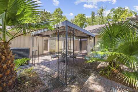 700 Bay Drive, Niceville, FL 32578
