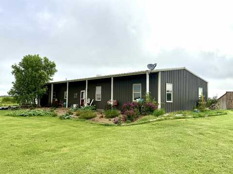 212838 E COUNTY ROAD 42, Mooreland, OK 73852