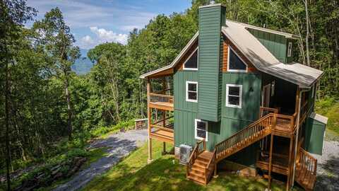 241 Golden Hawk Drive, Bryson City, NC 28713