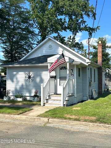 55 Oregon Avenue, Middletown, NJ 07748