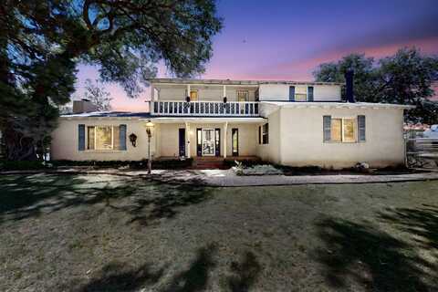 900 WESTGATE Lane NW, Los Ranchos, NM 87107