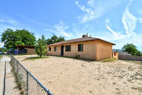1324 DEL MONTE Trail SW, Albuquerque, NM 87121