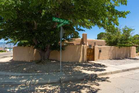 1220 CALLE DEL SOL NE, Albuquerque, NM 87106