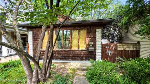 1819 Eastern Pkwy, Louisville, KY 40204