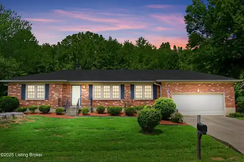 4005 Pinecroft Dr, Louisville, KY 40219