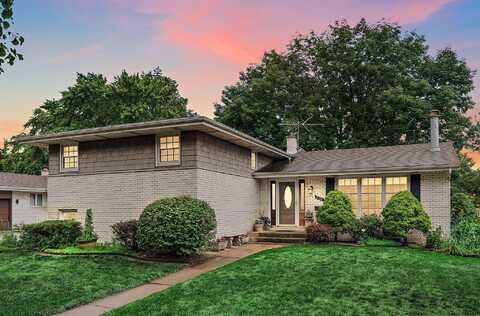 8706 Madison Avenue, Munster, IN 46321