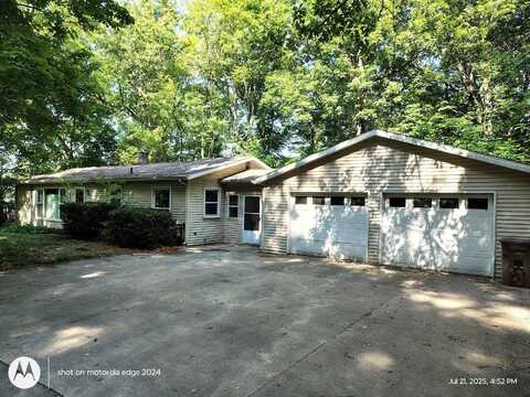 8446 Brower Avenue NE, Rockford, MI 49341