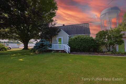 206 W Michigan Avenue, Fremont, MI 49412