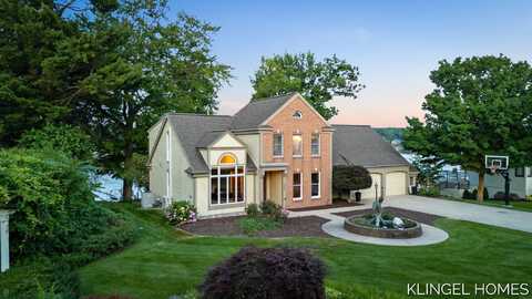 15957 Orchard Point Drive, Spring Lake, MI 49456