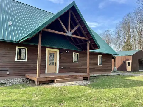 426 Elizabeth Street, Buchanan, MI 49107