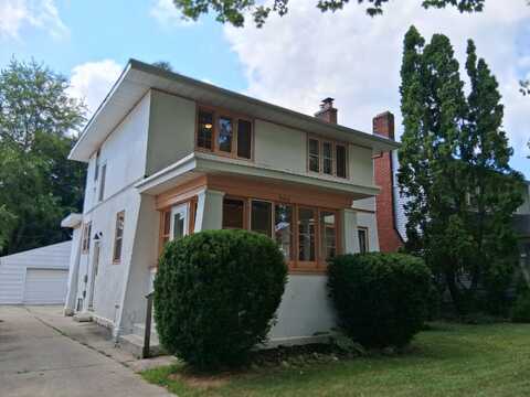 940 Lake Michigan Drive NW, Grand Rapids, MI 49504