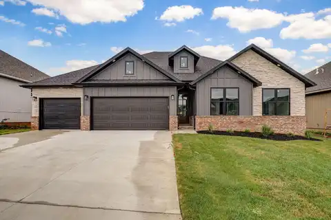 3005 W Teton Drive, Springfield, MO 65810
