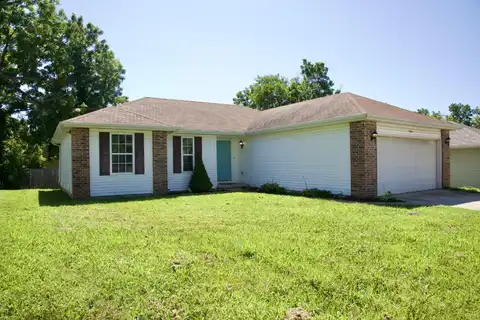 1044 S Missouri Avenue, Springfield, MO 65807