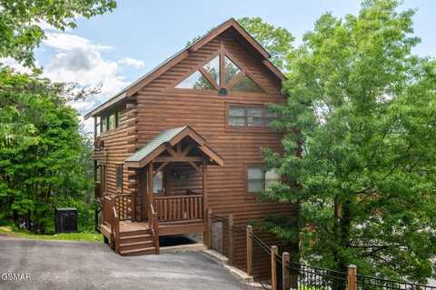 907 Black bear cub Way, Sevierville, TN 37862