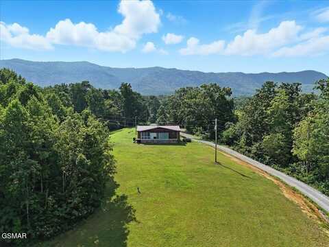 1011 Frank Thornton Road, Dandridge, TN 37725