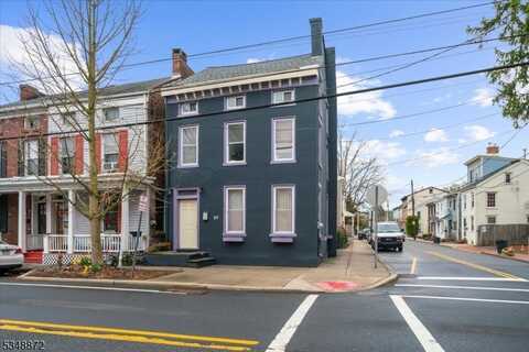 97 N Main St, Lambertville, NJ 08530