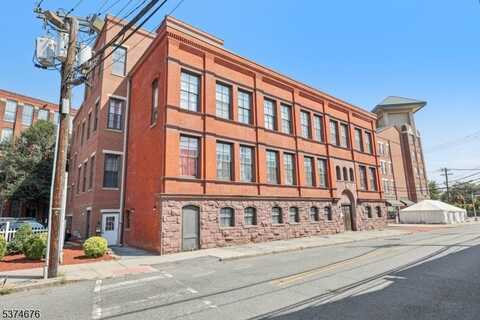 18 Market Street, Paterson, NJ 07501