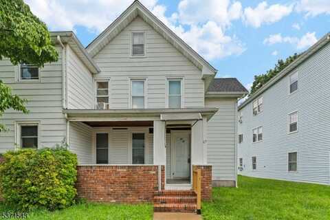67 Elm St, Dover, NJ 07801