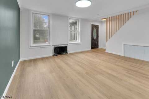 652 Seminary Ave, Rahway, NJ 07065