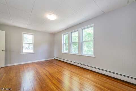 101b Kings Hwy, Roxbury Township, NJ 07850